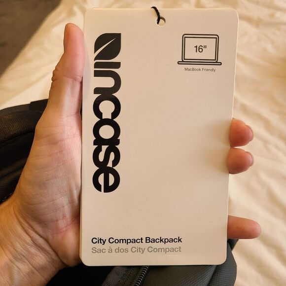 incase City Compact backpack NWT 16" - Picture 4 of 5